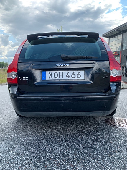 Volvo V50 3 of 7