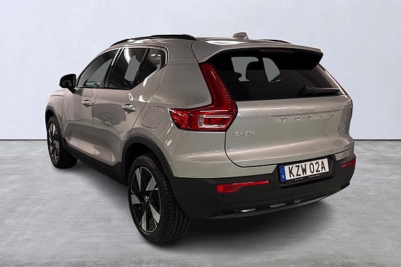 Volvo EX40 4 of 19