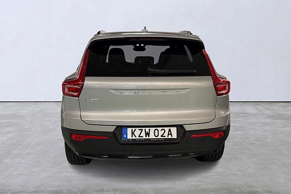 Volvo EX40 5 of 19