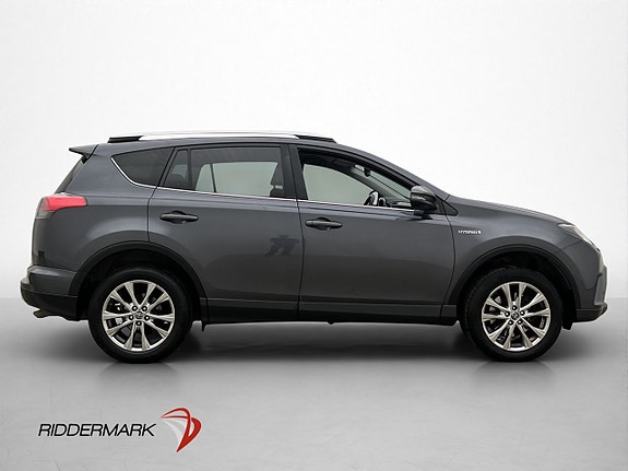 Toyota RAV4 9 of 29