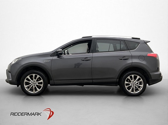 Toyota RAV4 4 of 29