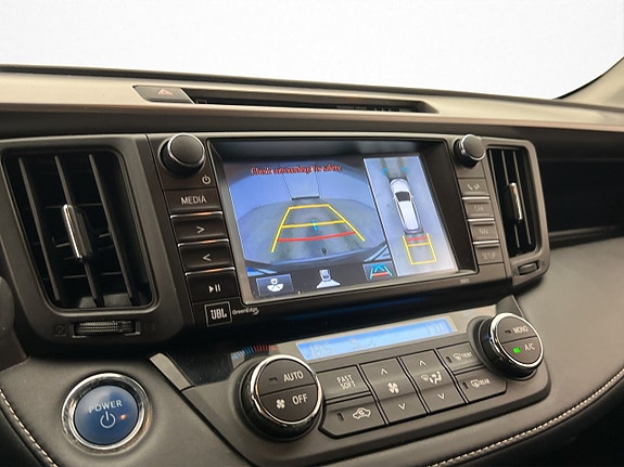 Toyota RAV4 20 of 29