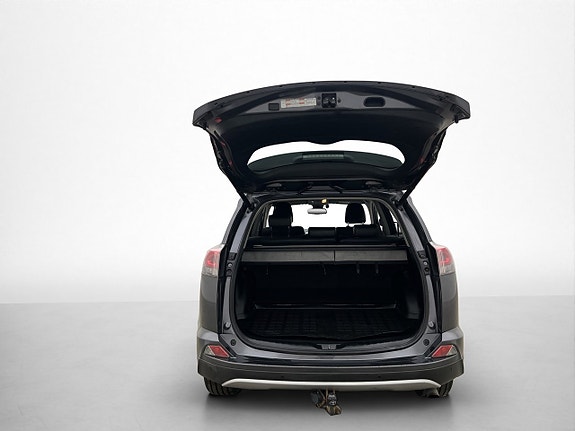 Toyota RAV4 18 of 29
