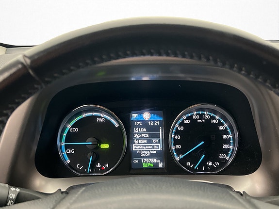 Toyota RAV4 23 of 29