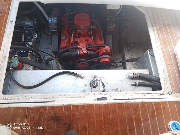 Crownline 250 cr 8 of 9