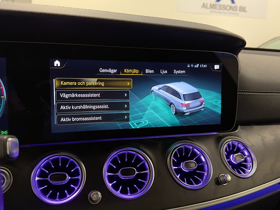 Mercedes-Benz E300 16 of 30