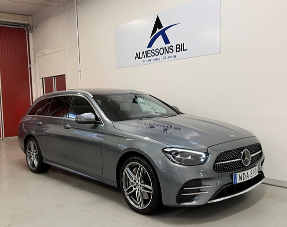 Mercedes-Benz E300 3 of 30