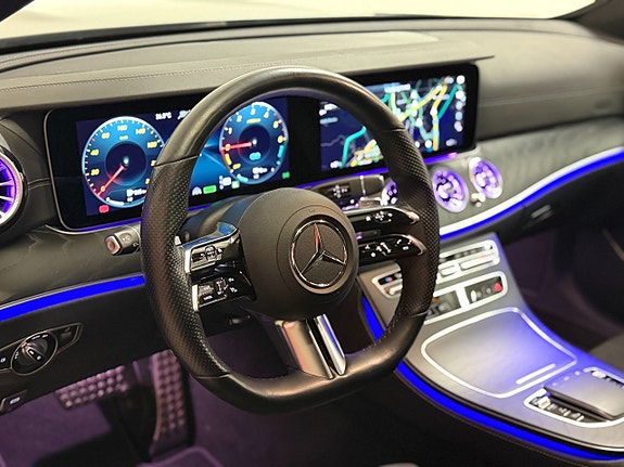 Mercedes-Benz E300 9 of 30