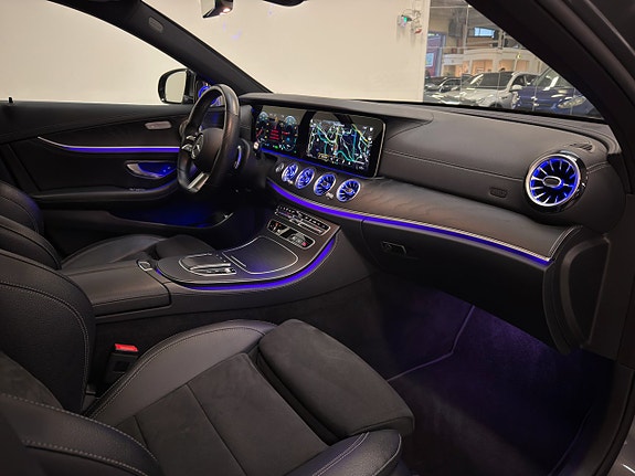Mercedes-Benz E300 11 of 30