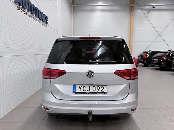 Volkswagen Touran 8 of 19