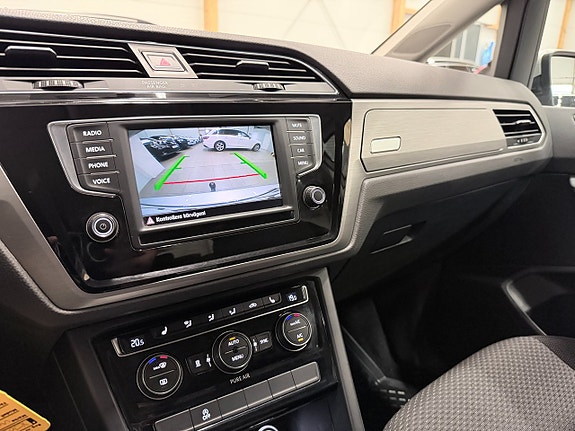 Volkswagen Touran 12 of 19