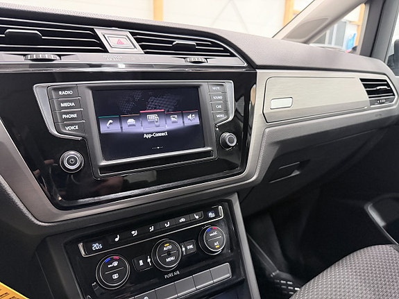 Volkswagen Touran 14 of 19