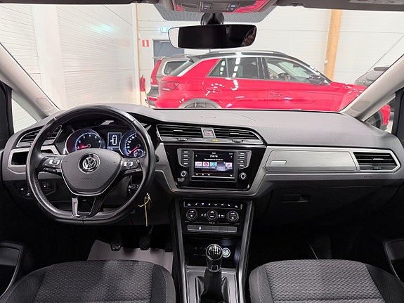 Volkswagen Touran 11 of 19