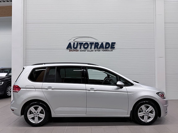 Volkswagen Touran 5 of 19