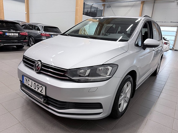 Volkswagen Touran 3 of 19