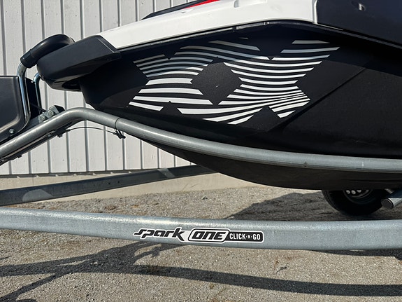 Seadoo spark trixx 2026 - under 10 timmar + trailer 12 of 13