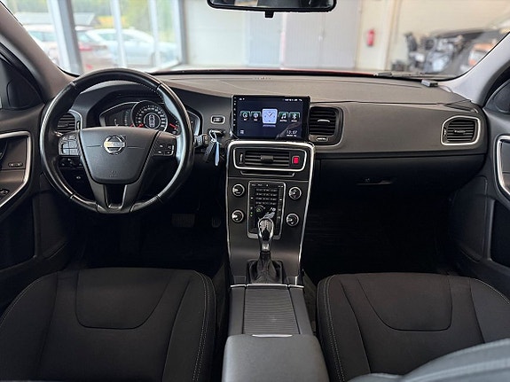 Volvo V60 9 of 18