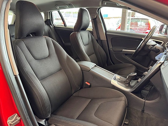 Volvo V60 11 of 18