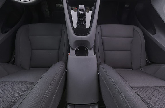Polestar 2 9 of 18