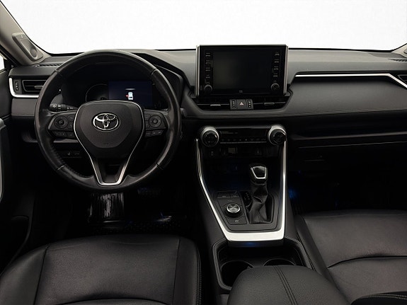 Toyota RAV4 16 of 30