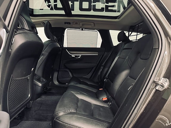 Volvo V90 Cross Country 9 of 19