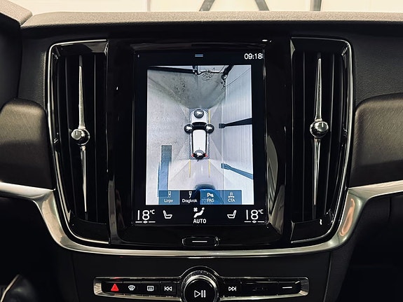 Volvo V90 Cross Country 14 of 19