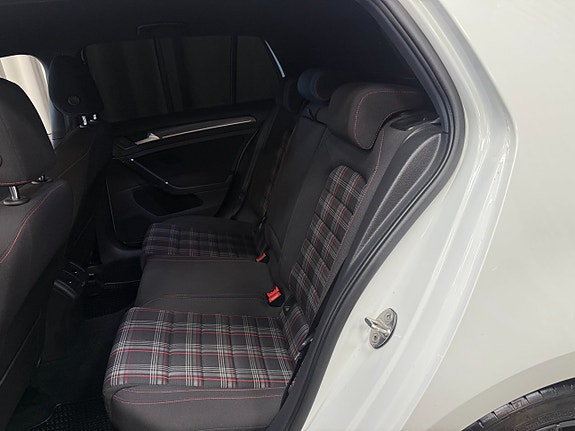 Volkswagen Golf I 8 of 13