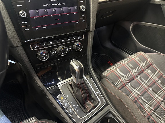 Volkswagen Golf I 12 of 13