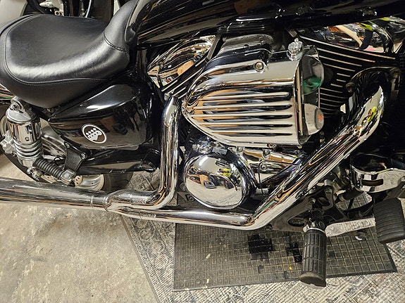 Kawasaki Vulcan 1600 Mean Streak 6 of 14