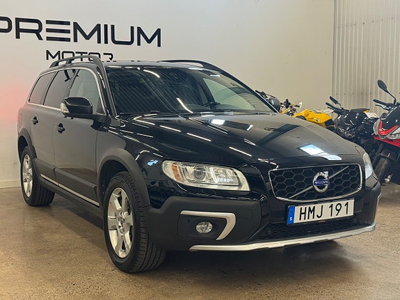 Volvo XC70 2 of 21