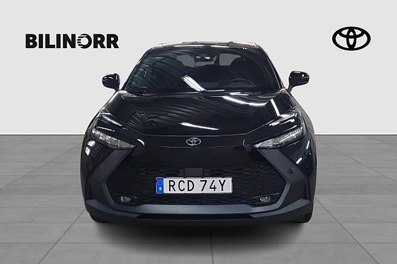Toyota C-HR 5 of 11