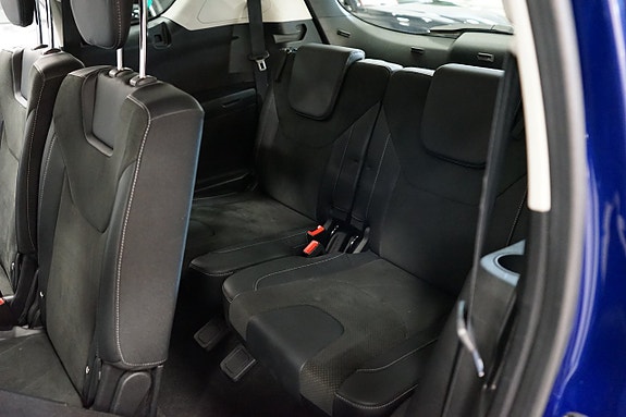 Ford S-MAX 16 of 24