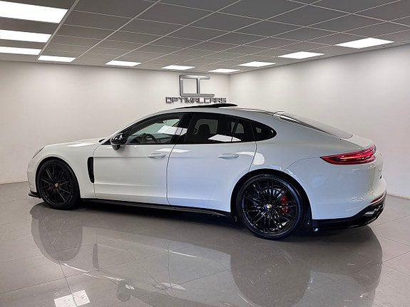 Porsche Panamera 4S 16 of 19
