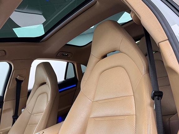 Porsche Panamera 4S 12 of 19