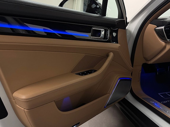 Porsche Panamera 4S 8 of 19