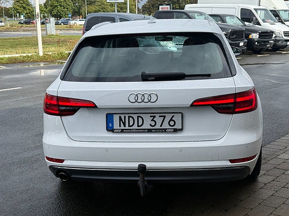 Audi A4 5 of 15