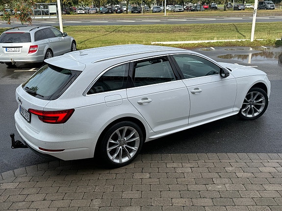 Audi A4 4 of 15