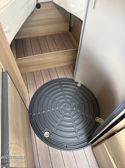 Knaus Boxstar 600 ME (AC, Drag, Långbäddar, 6m) 9 of 10