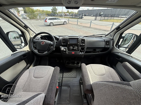 Knaus Boxstar 600 ME (AC, Drag, Långbäddar, 6m) 3 of 10