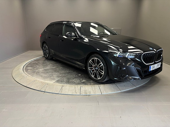 BMW i5 7 of 25