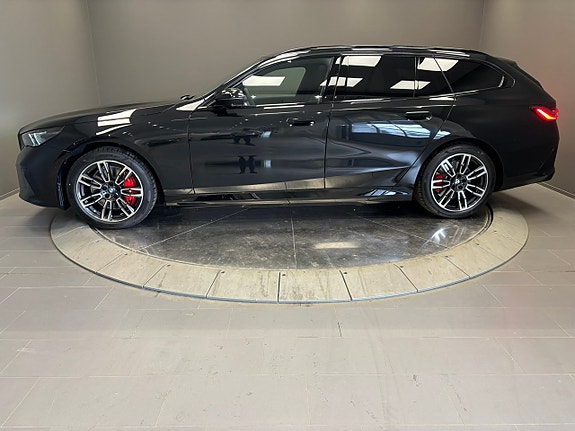 BMW i5 2 of 25