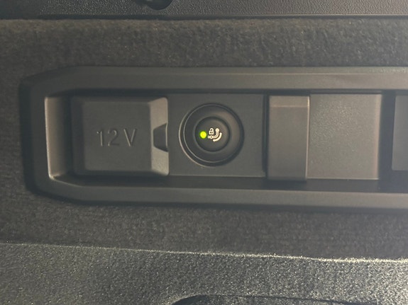 BMW i5 10 of 25