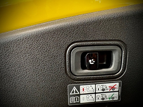 Mercedes-Benz CLE300 e 5 of 19
