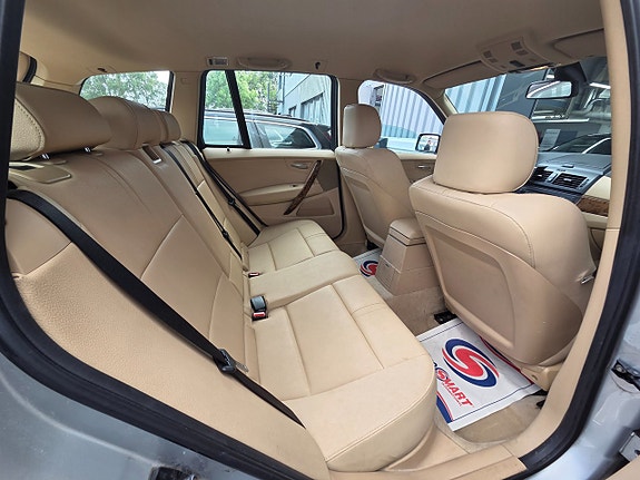 BMW X3 11 of 16