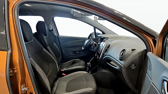 Renault Captur 7 of 12