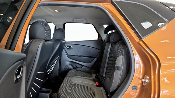 Renault Captur 8 of 12