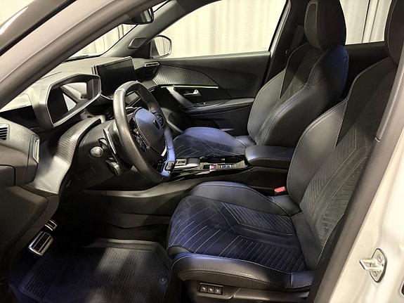 Peugeot 2008 7 of 16