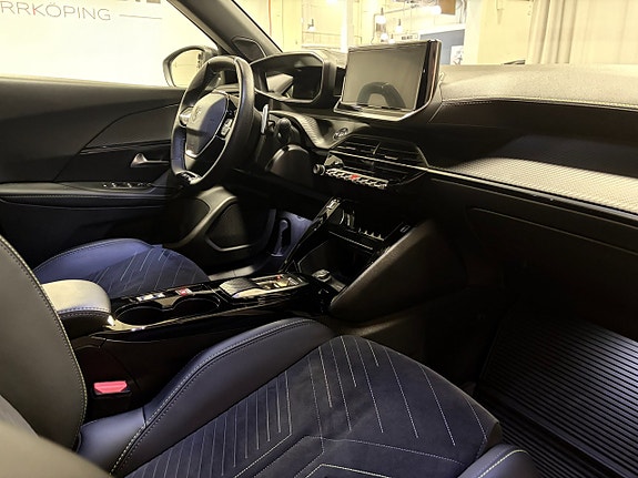 Peugeot 2008 10 of 16