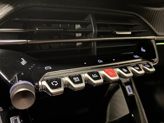 Peugeot 2008 12 of 16