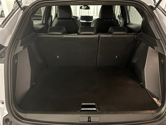 Peugeot 2008 5 of 16